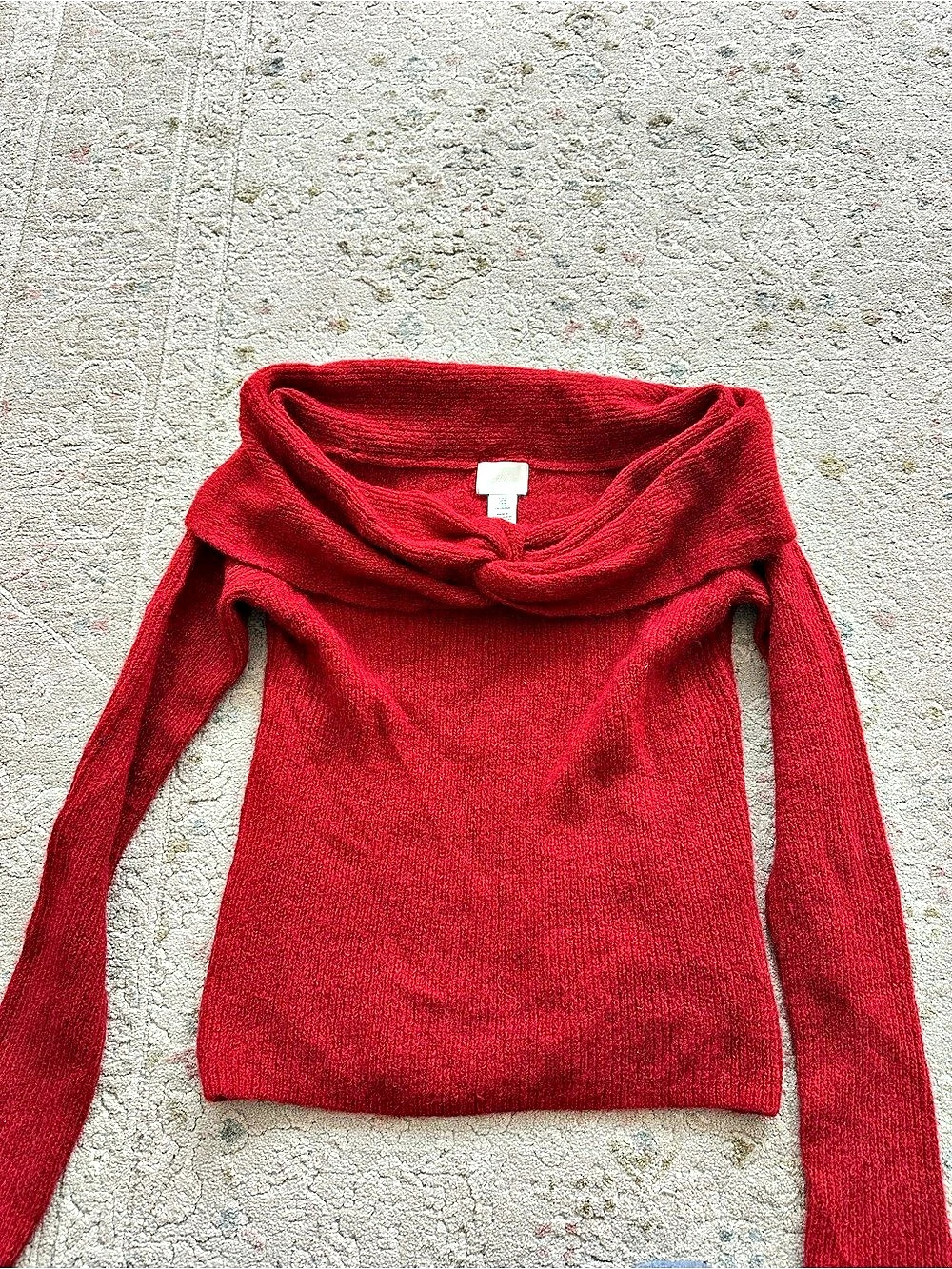 H&Medium Foldover Rib-Knit Sweater with Twist Detail Red Medium